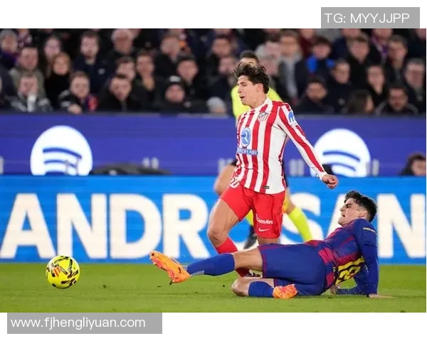 西甲焦点战巴萨与马竞激战成平红牌争议引发全场热议