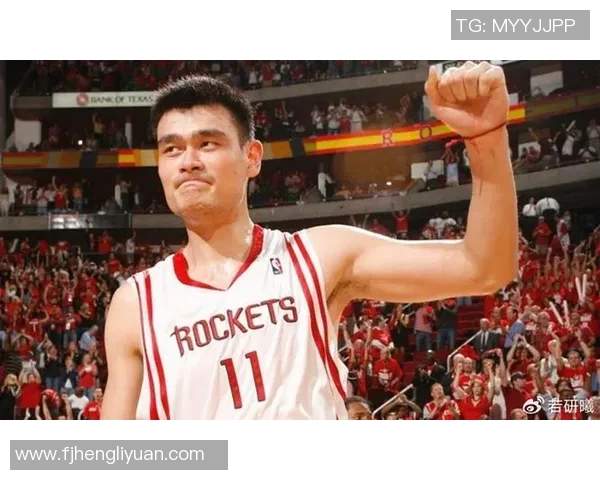 姚明深情回顾伯德的篮球传奇与影响力，称其为伟大球员的典范与榜样