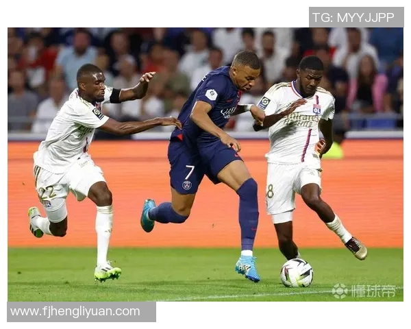 那不勒斯大胜巴黎圣日耳曼4-0创造国王杯历史冷门瞬间 那不勒斯大胜巴黎圣日耳曼4-0创造国王杯历史冷门瞬间