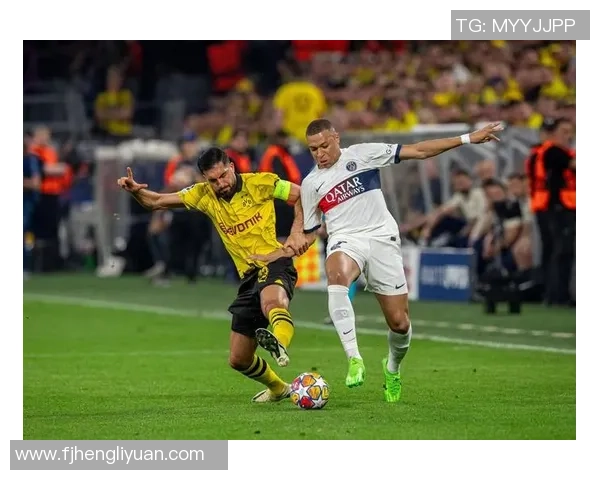 中超激情碰撞巴黎圣日耳曼逆转波尔图精彩瞬间引发全场狂欢 中超激情碰撞巴黎圣日耳曼逆转波尔图精彩瞬间引发全场狂欢