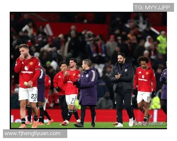 曼联友谊赛小胜里昂红牌事件引发全场热议与争议
