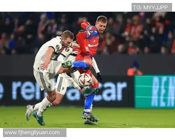 德甲精彩对决波尔图大胜曼联神扑时刻引发全场热潮 德甲精彩对决波尔图大胜曼联神扑时刻引发全场热潮